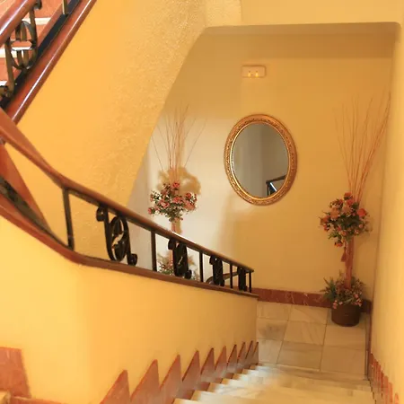 Otel El Coloso 2*