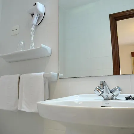 El Coloso Hotel 2*