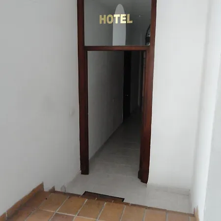 Ξενοδοχείο El Coloso 2*