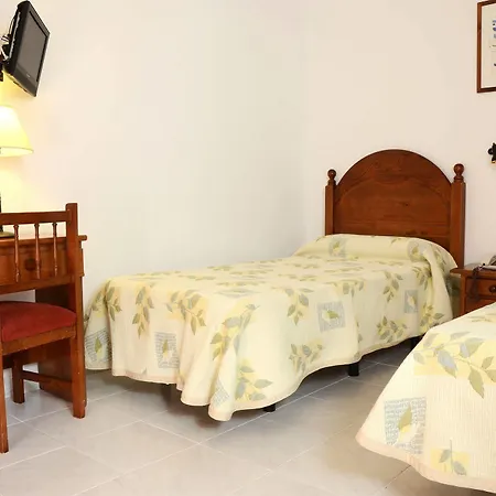 Ξενοδοχείο El Coloso 2*